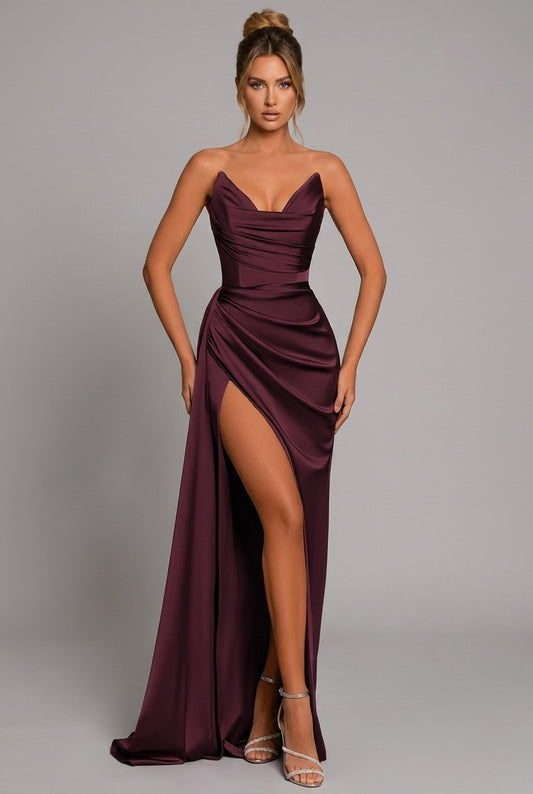 Phoebe | Robe maxi bodycon en satin froncé à décolleté cœur pour femme