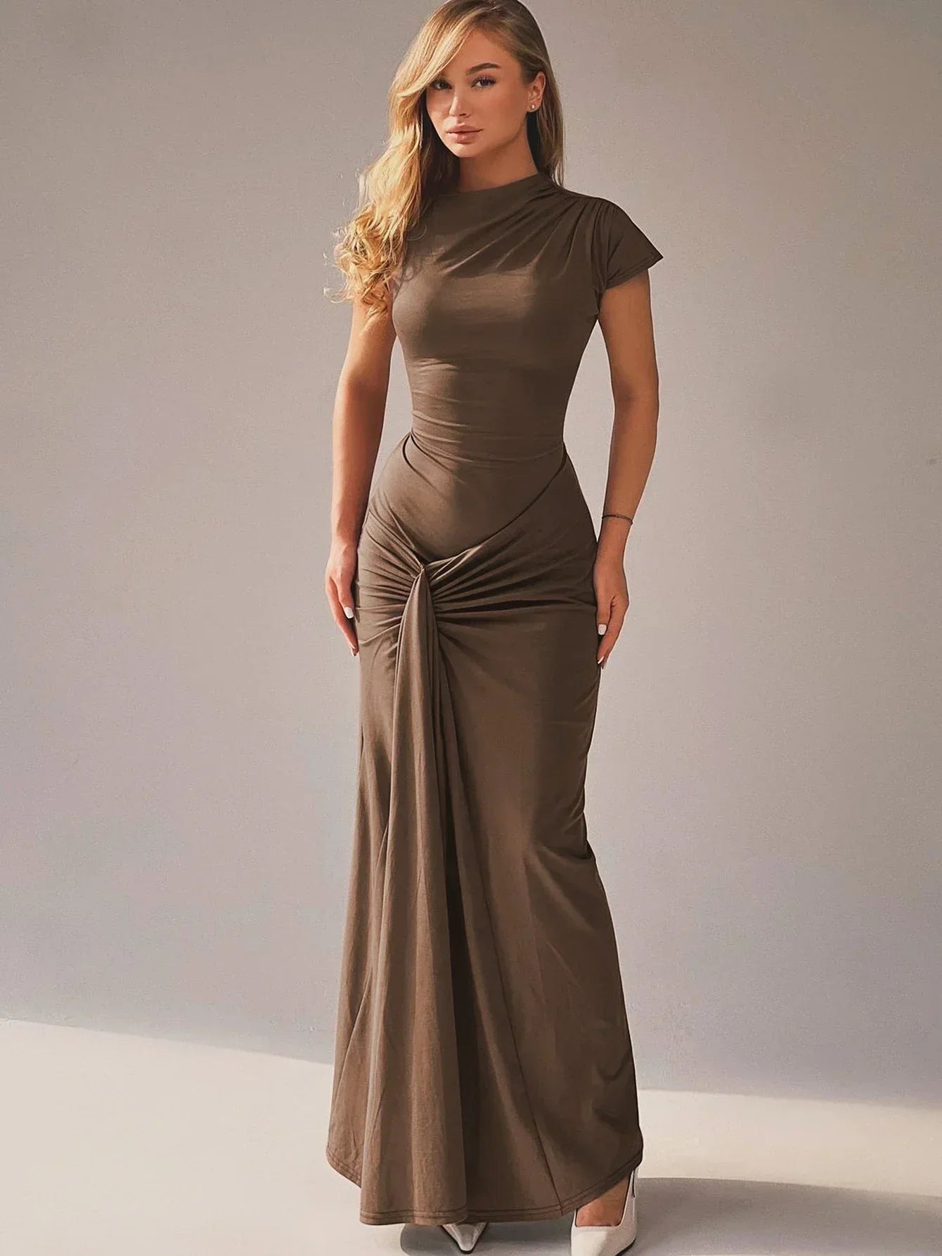 Robe Maxi Femme Encolure Asymétrique – Dos à Lacets Coupe Slim