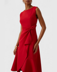 Robe Midi Structurée Sans Manches pour Femme – Col Rond Ourlet Évasé Ajusté