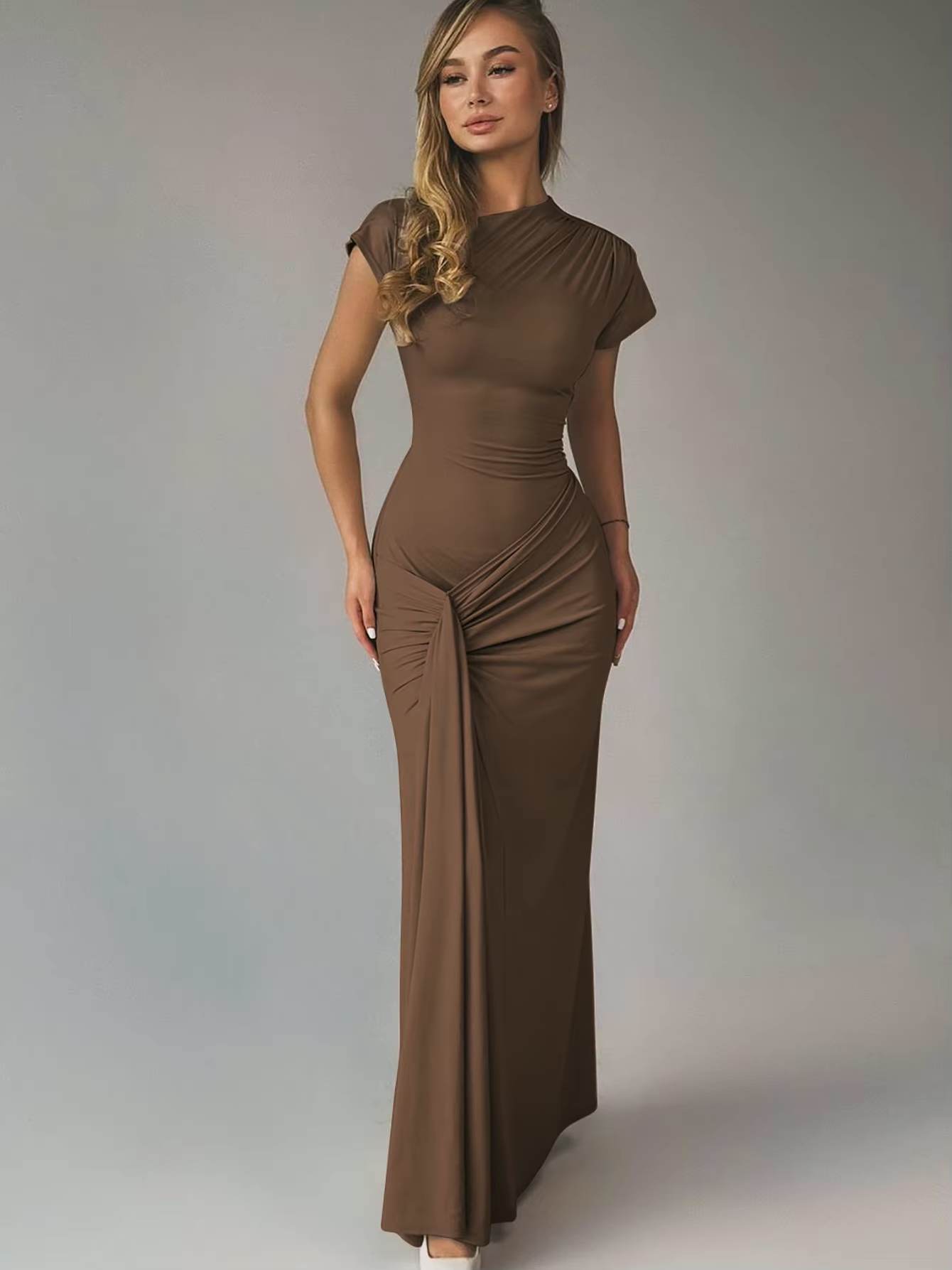 Robe Maxi Femme Encolure Asymétrique – Dos à Lacets Coupe Slim