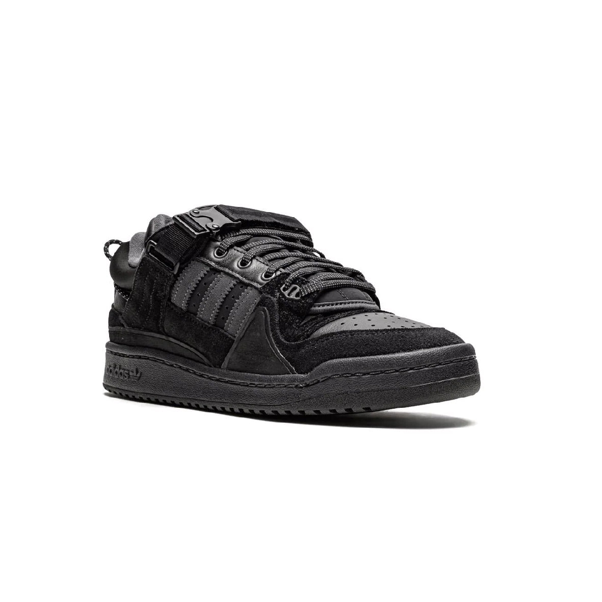 Adidas Forum Low x Bad Bunny Back To School baskets basses homme et femme en cuir noir, vue de face
