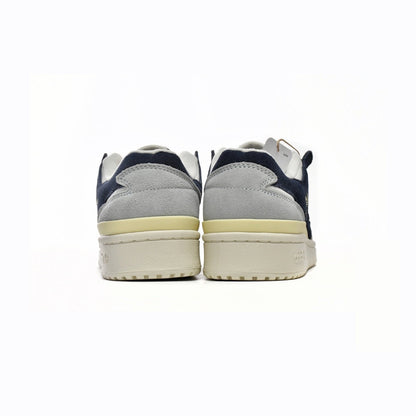 Adidas Forum Low CL Magic Beige baskets basses homme et femme en cuir beige, vue de face