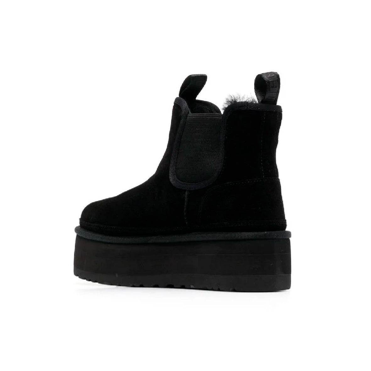 UGG Neumel Plateforme Chelsea Black bottines chelsea à plateforme femme en daim et peau de mouton noir, détail semelle