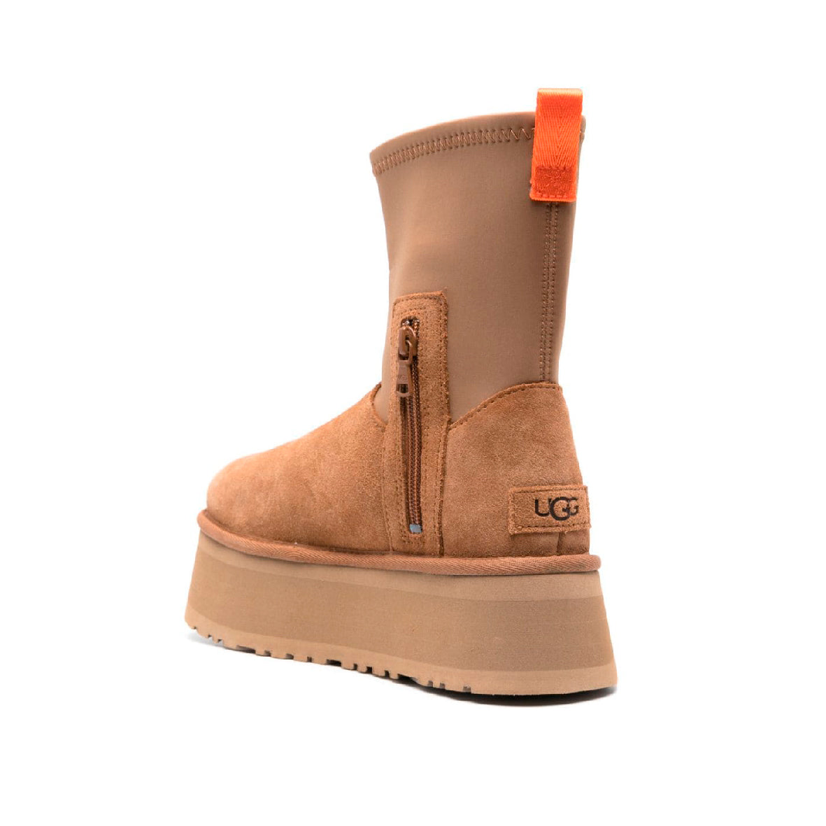 UGG Classic Dipper Boot Camel bottines fourrées femme en daim et peau de mouton camel, détail semelle
