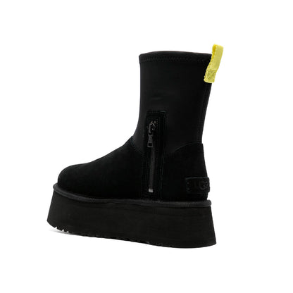 UGG Classic Dipper Boot Black bottines fourrées femme en daim et peau de mouton noir, détail semelle