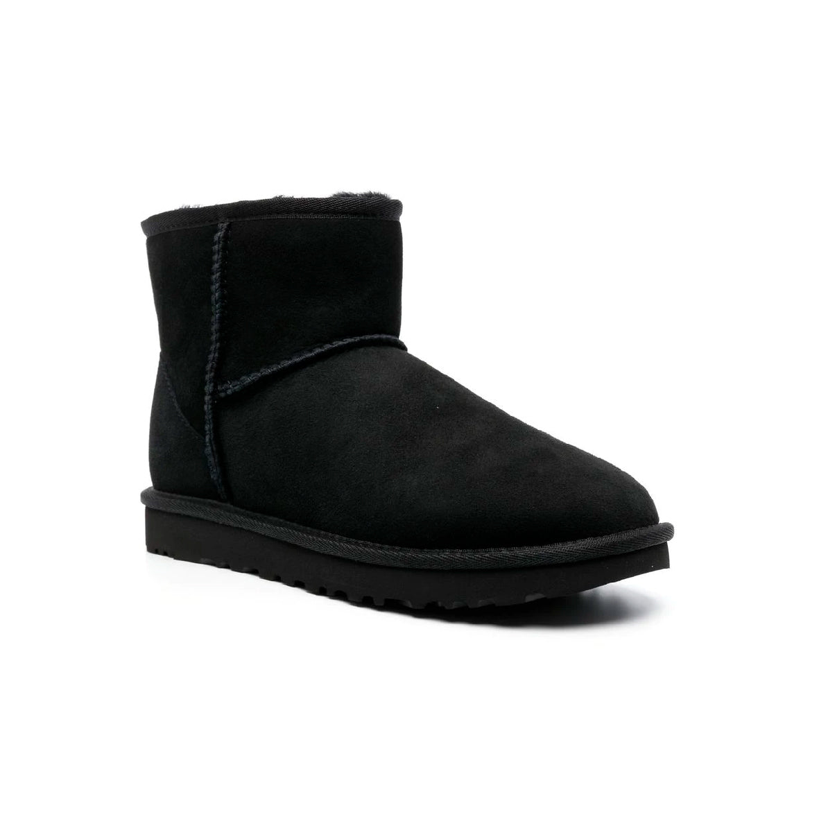 UGG Classic Black bottes fourrées femme en daim et peau de mouton noir, vue de face