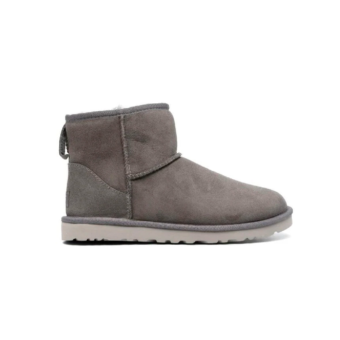UGG Classic Grey bottes fourrées femme en daim et peau de mouton gris, vue de profil