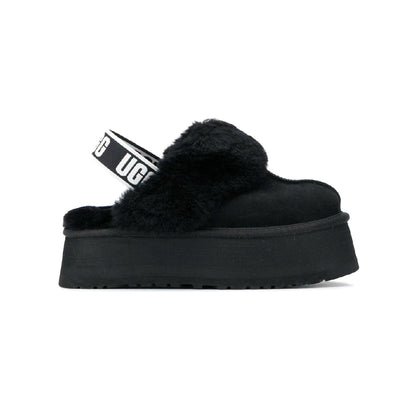 UGG Funkette Plateforme Black sabots à plateforme femme en daim et peau de mouton noir, vue de profil