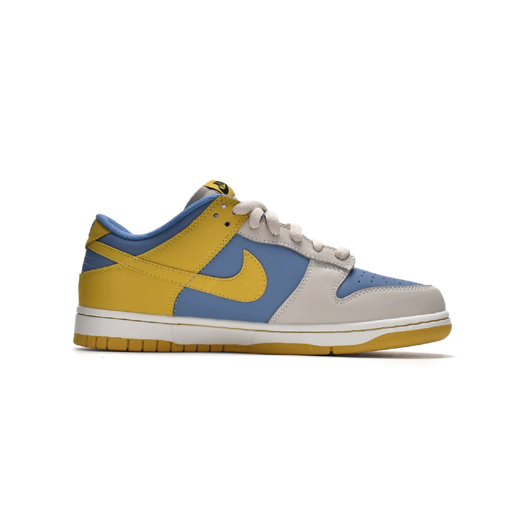 nike dunk low kobe baskets vue latérale