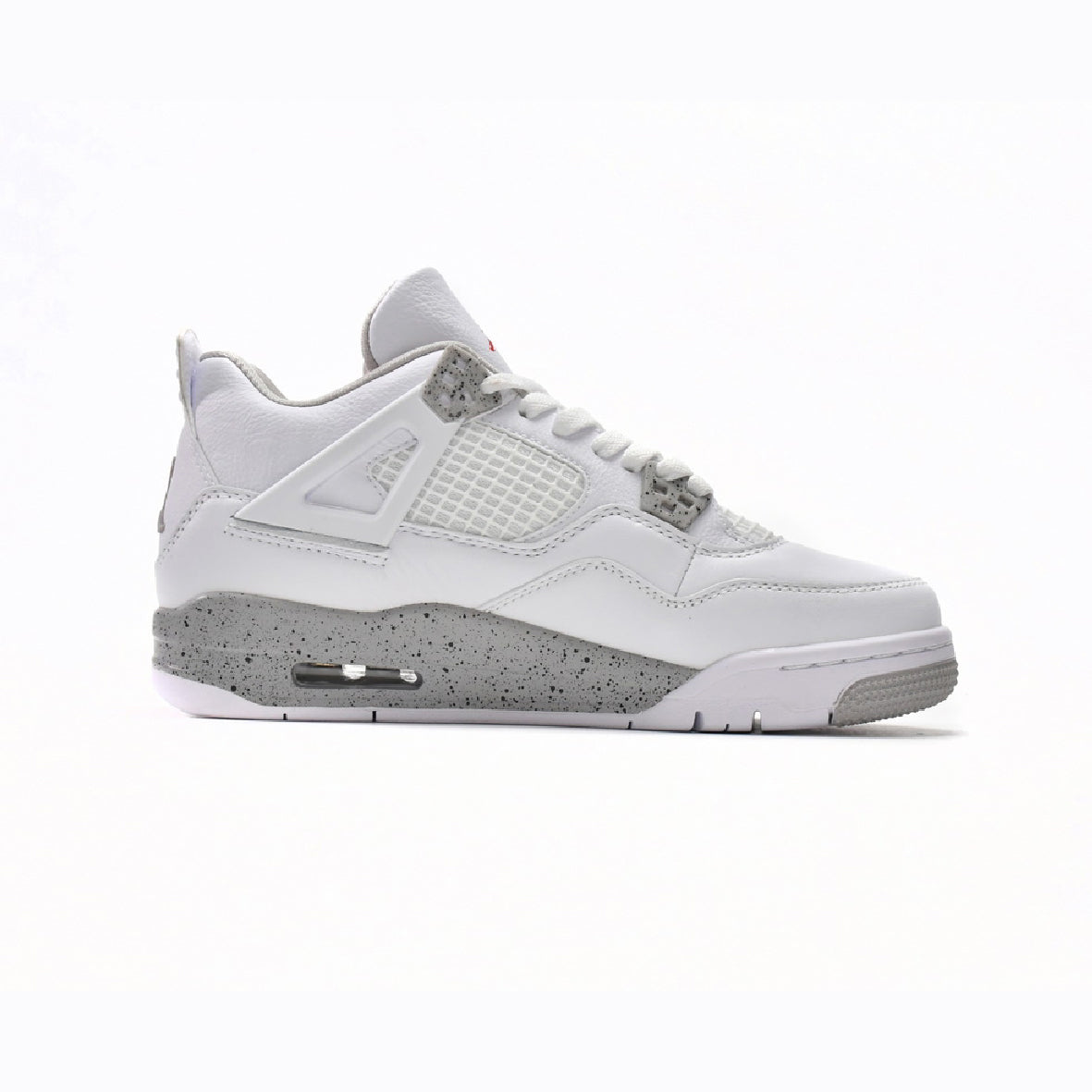Air Jordan 4 White Oreo baskets homme et femme en cuir blanc, vue de profil