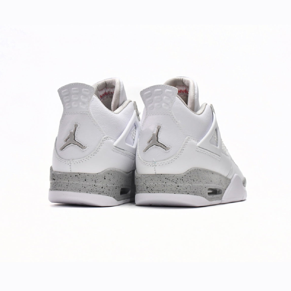 Air Jordan 4 Midnight Navy baskets homme en cuir bleu, détail semelle