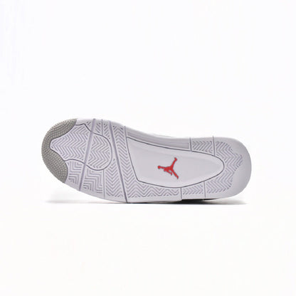 Air Jordan 4 Midnight Navy baskets homme en cuir bleu, détail tige