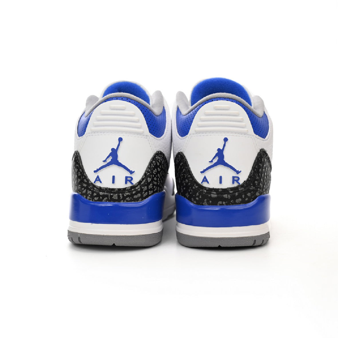 Air Jordan 3 Racer Blue baskets homme et femme en cuir bleu, détail semelle