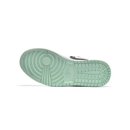 Air Jordan 1 Low Tie Dye baskets basses homme et femme en cuir multicolore, détail tige