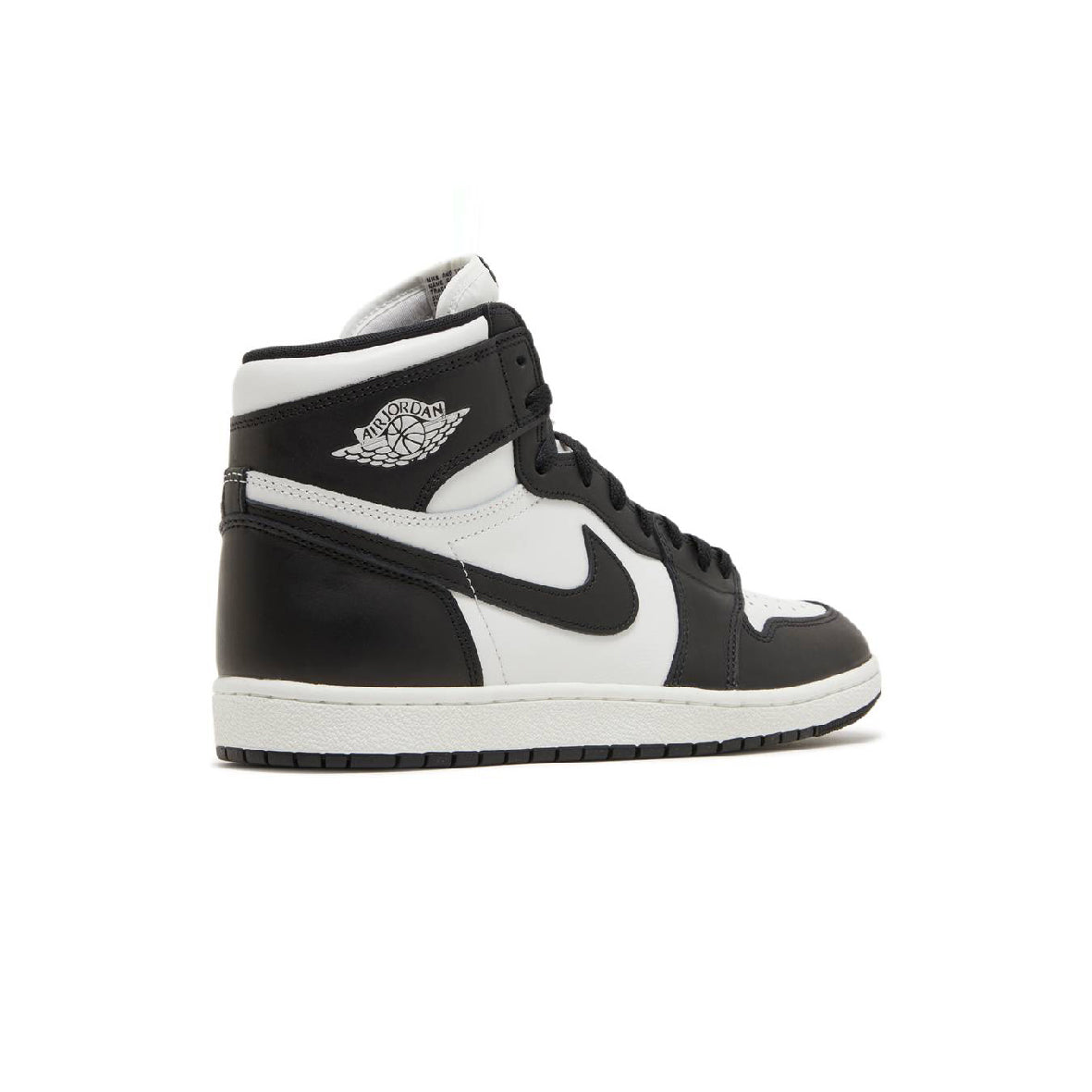 Air Jordan 1 High Black White baskets montantes homme et femme en cuir noir blanc, vue de face
