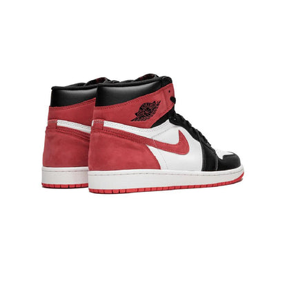 Air Jordan 1 High Track Red baskets montantes homme et femme en daim rouge, vue de face