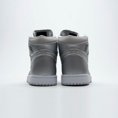 Air Jordan 1 High Japan Neutral Grey baskets montantes homme et femme en daim gris, détail semelle