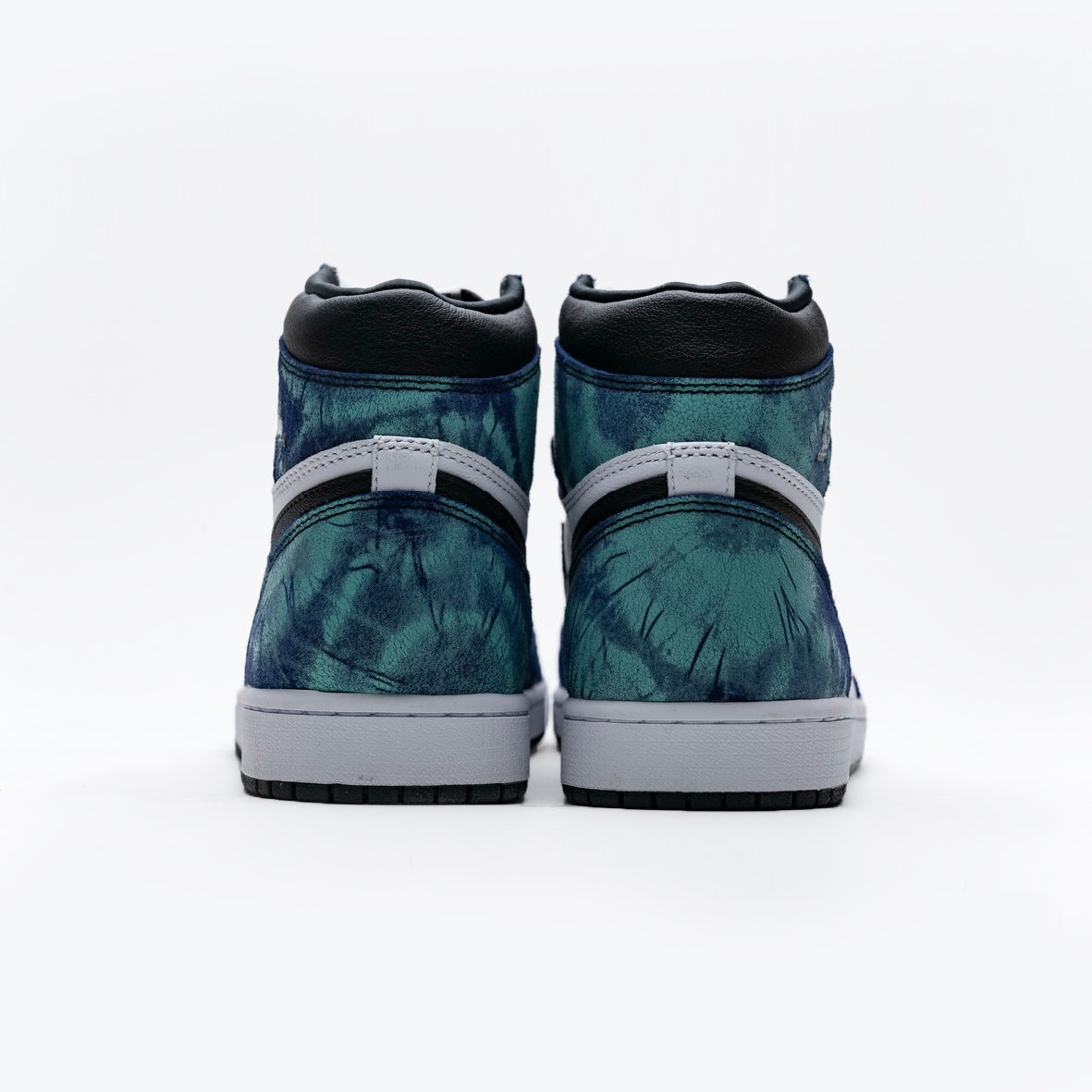 Air Jordan 1 High Tie-Dye baskets montantes homme et femme en cuir multicolore, détail semelle