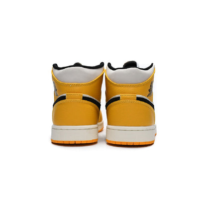 Air Jordan 1 Mid Lakers baskets mi-montantes homme et femme en cuir violet, détail semelle