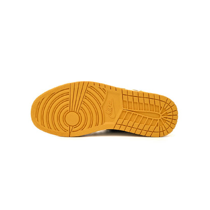 Air Jordan 1 Low Yellow Ochre baskets basses homme et femme en cuir jaune, vue arrière