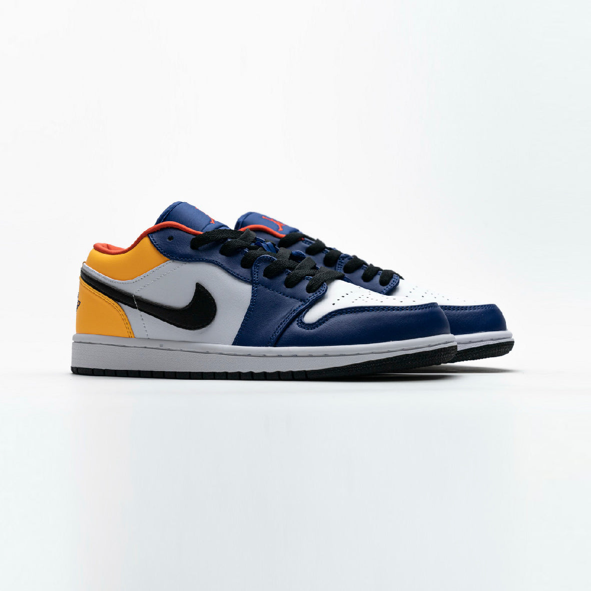 Air Jordan 1 Low Blue Yellow Orange baskets basses homme et femme en cuir bleu jaune, vue de face