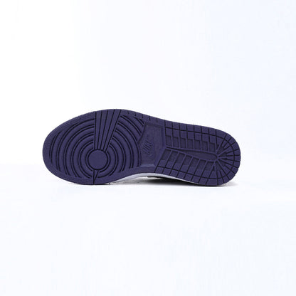 Air Jordan 1 Low Court Purple baskets basses homme et femme en cuir violet, détail tige