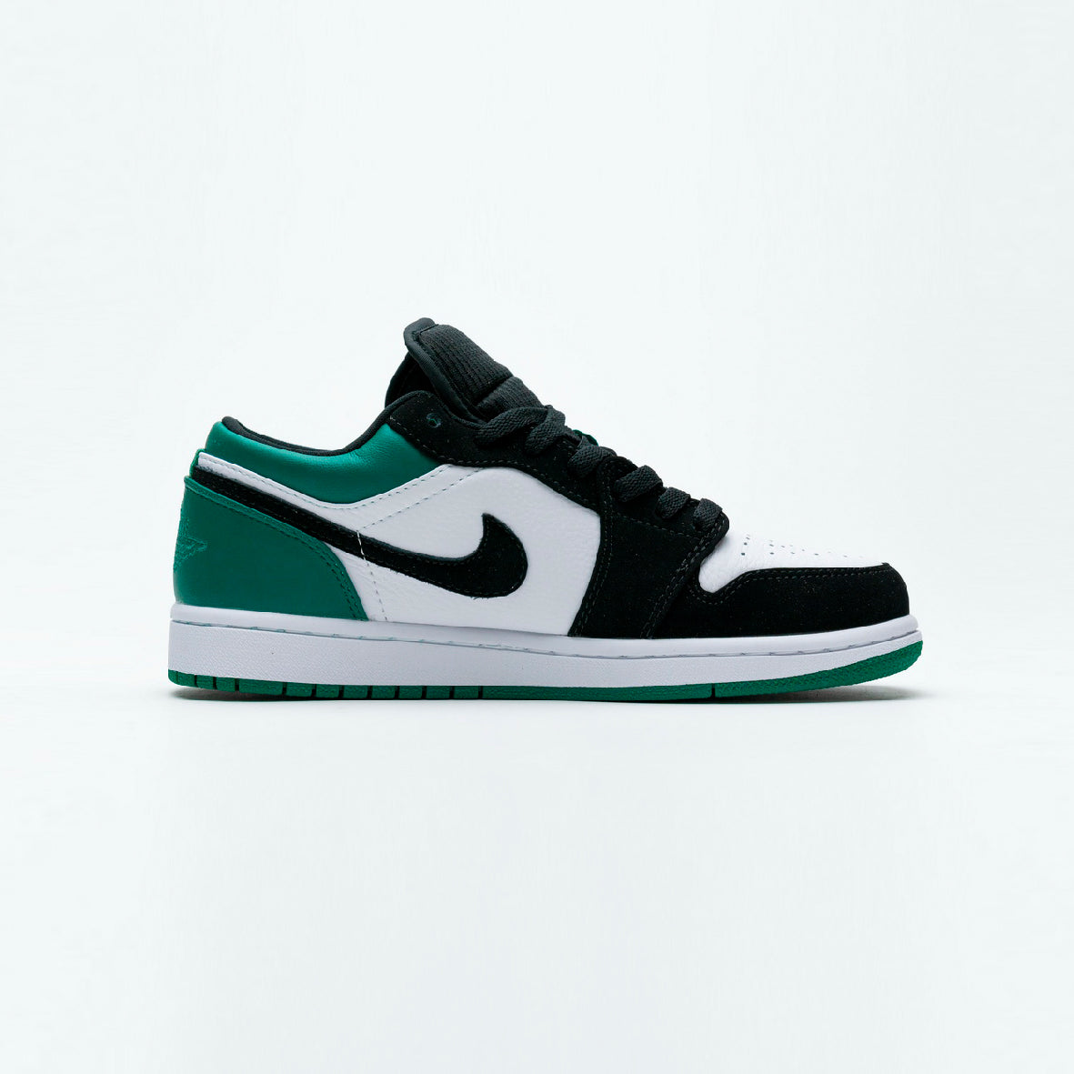 Air Jordan 1 Low Mystic Green baskets basses homme et femme en cuir vert, vue de profil