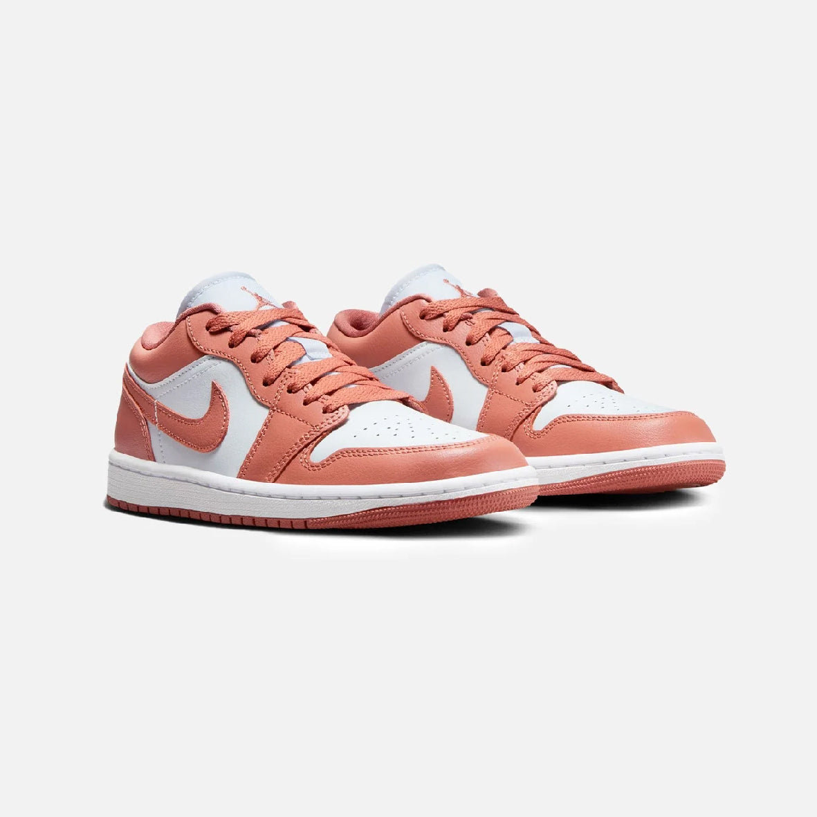 Air Jordan 1 Low Rose Saumon baskets basses femme en cuir rose, vue de face