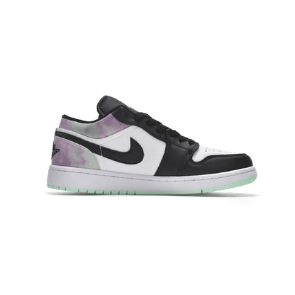 Air Jordan 1 Low Tie Dye baskets basses homme et femme en cuir multicolore, vue de profil