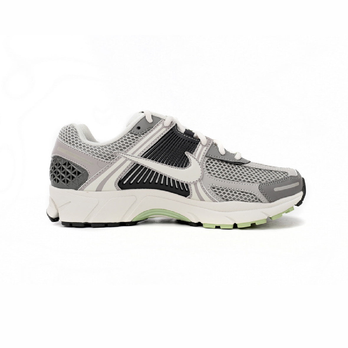 nike air zoom vomero 5 cobblestone flat pewter baskets vue latérale