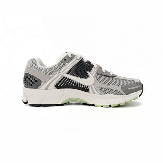 Nike Air Zoom Vomero 5 Cobblestone Flat Pewter Baskets Gris Femme - 1