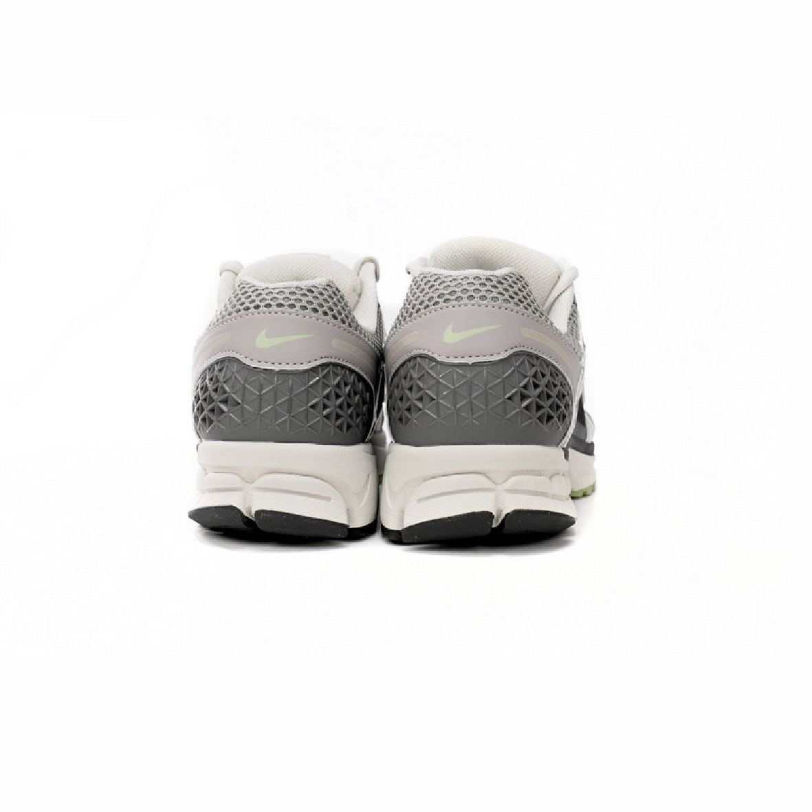 Nike Air Zoom Vomero 5 Cobblestone Flat Pewter Baskets Gris Femme - 3