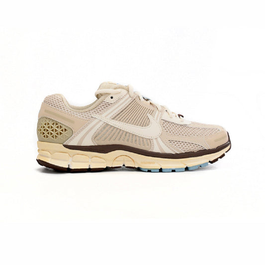 Nike Air Zoom Vomero 5 Oatmeal Beige Baskets Beige Homme Femme - 1