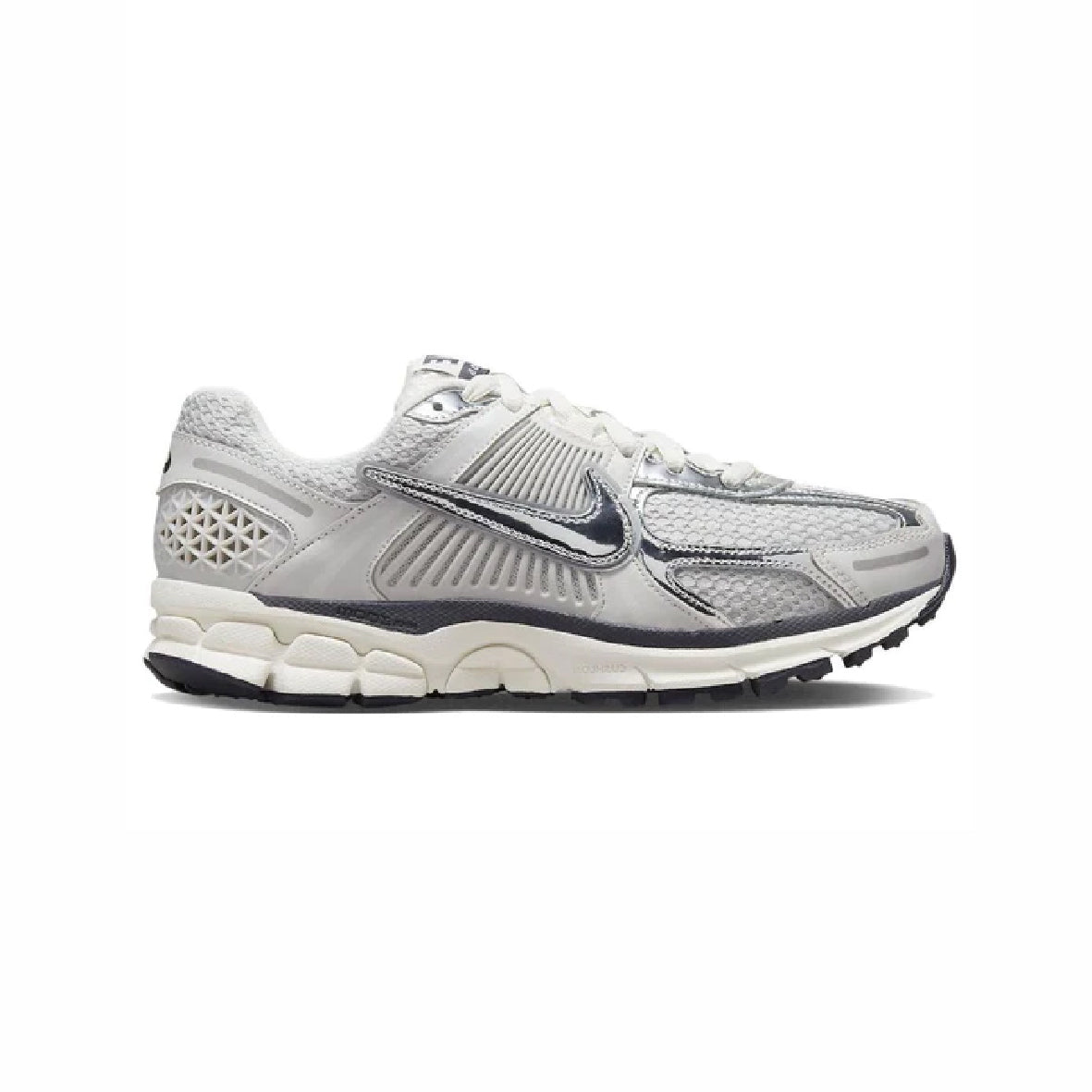 nike air zoom vomero 5 silver baskets vue latérale
