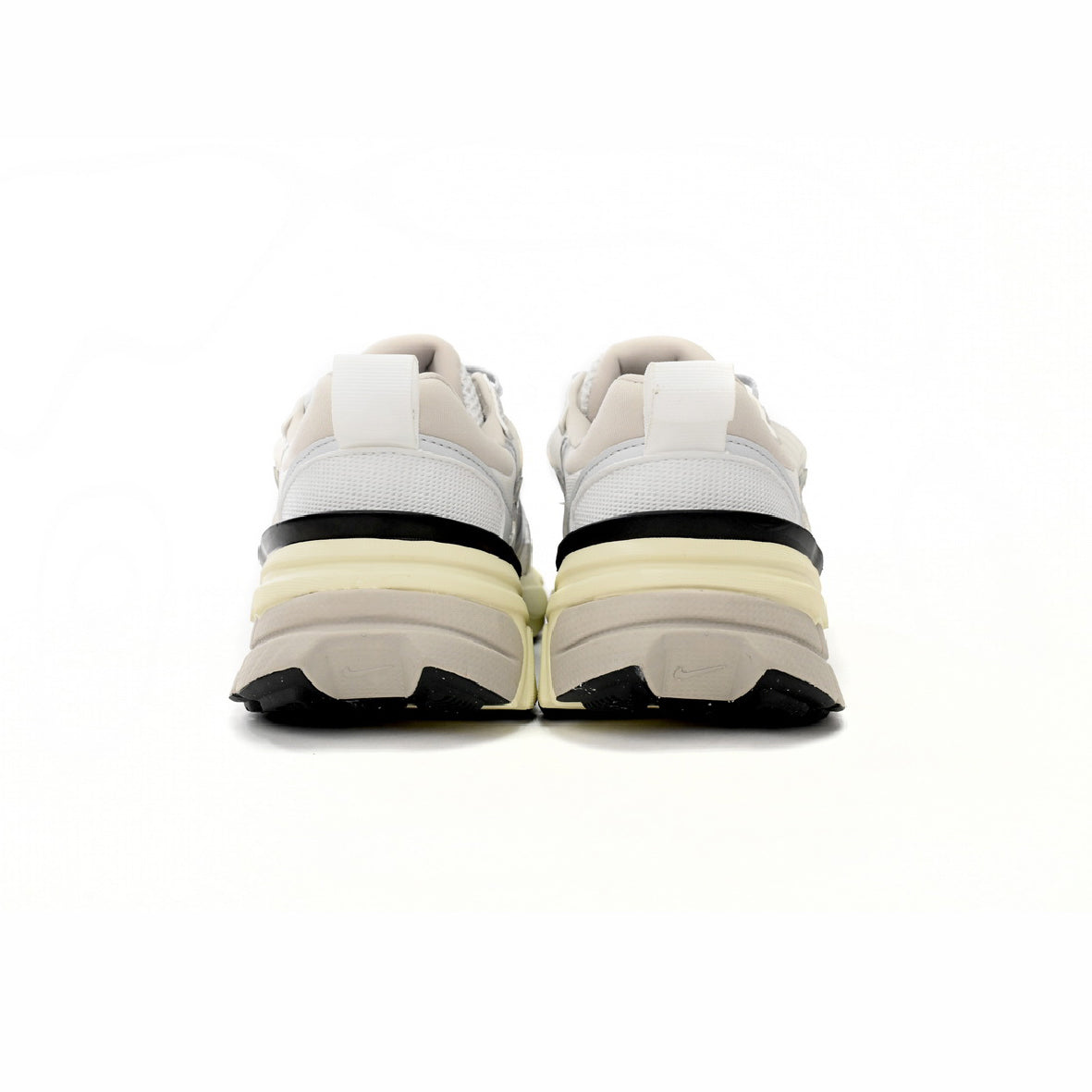 Nike V2K 3XL Summit White and Metallic Silver, Baskets Rétro Running Unisexe – photo 3