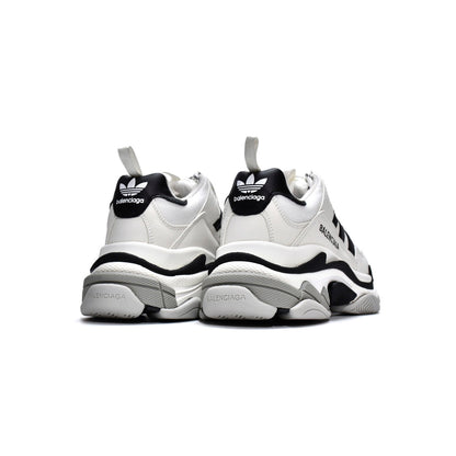 Adidas Triple S Balenciaga White baskets homme et femme en cuir, mesh et cuir synthétique blanc, détail semelle