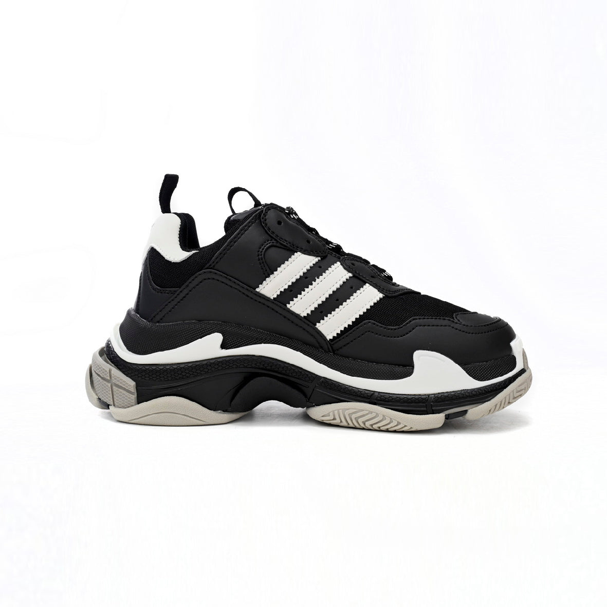 Adidas Triple S Balenciaga Black baskets homme et femme en cuir, mesh et cuir synthétique noir, vue de profil