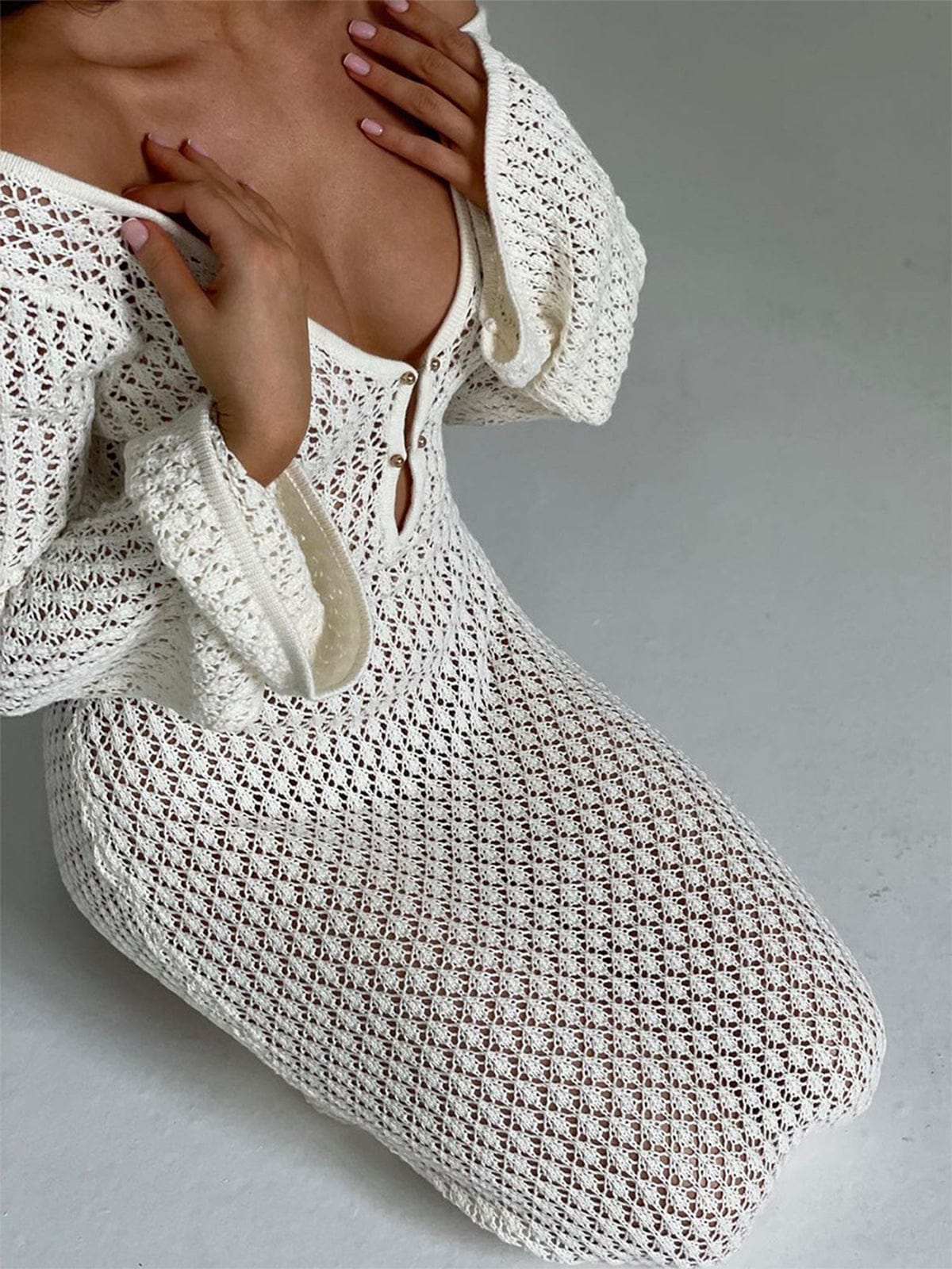 Robe Longue Femme en Maille Ajourée – Col V Manches Cloche Style Bohème
