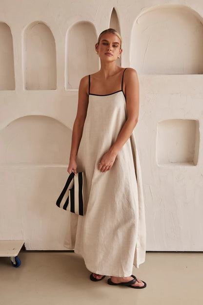 Sophie | Robe longue pour femme avec bretelles réglables et bordure contrastante