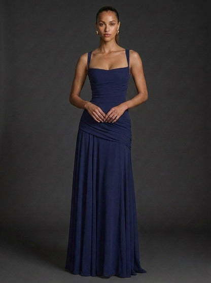 Sophie | Robe maxi froncée sans manches à encolure carrée pour femme