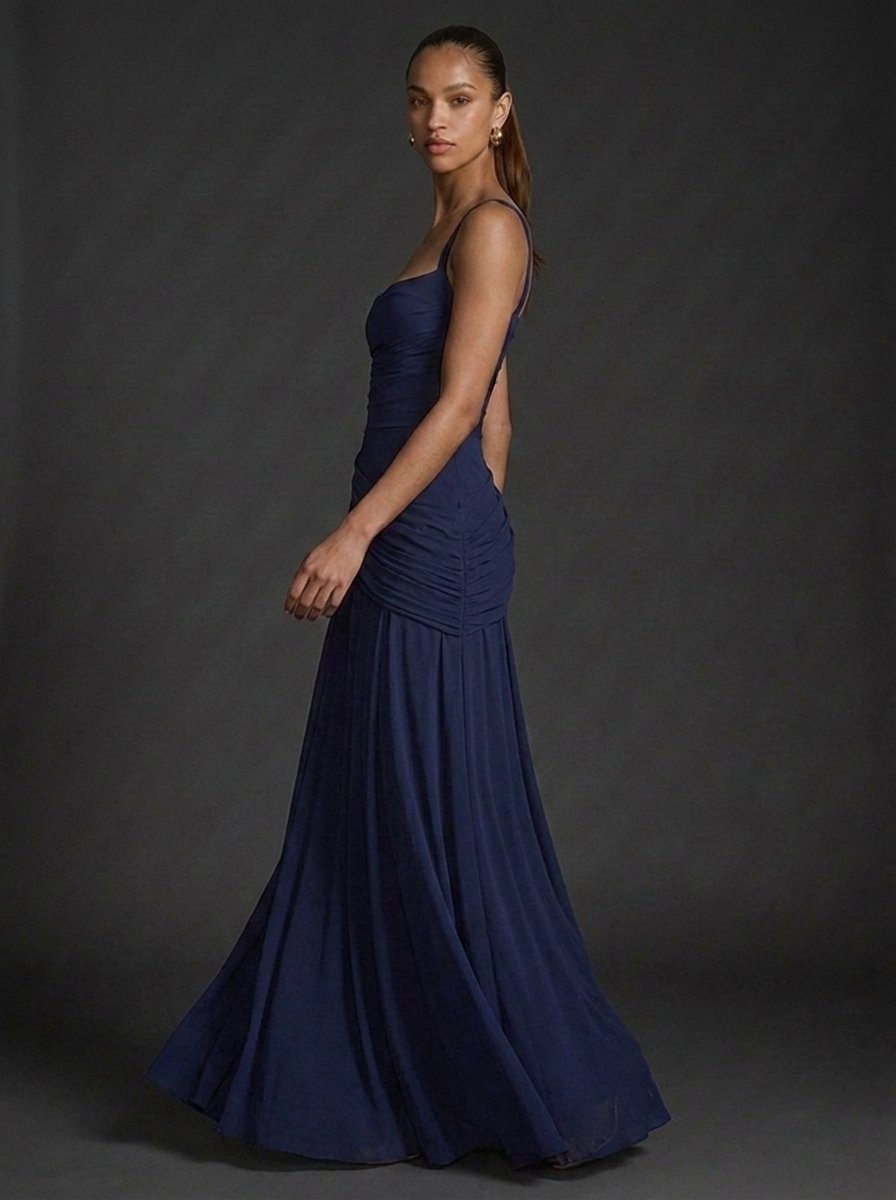 Sophie | Robe maxi froncée sans manches à encolure carrée pour femme