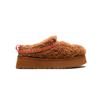 UGG Tazz Heritage Braid Brown chaussons à plateforme femme en daim et peau de mouton marron, vue de profil