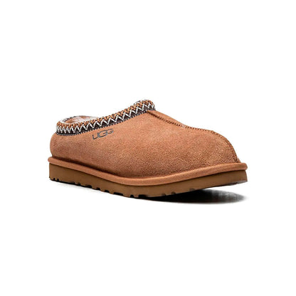 UGG Tasman Camel chaussons homme et femme en daim et peau de mouton camel, vue de face