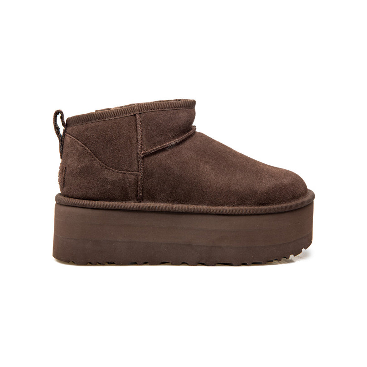 UGG Classic Ultra Mini Plateforme Brown bottines fourrées femme en daim et peau de mouton marron, vue de profil
