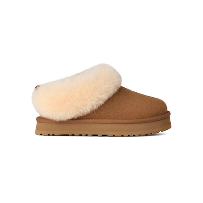 UGG Tazzelle Chestnut chaussons à plateforme femme en daim et peau de mouton marron chestnut, vue de profil