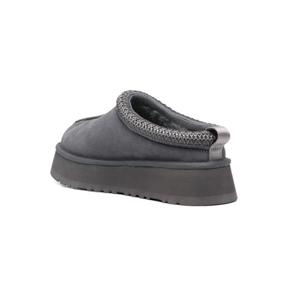 UGG Tazz Obsidian chaussons à plateforme femme en daim et peau de mouton bleu nuit, détail semelle