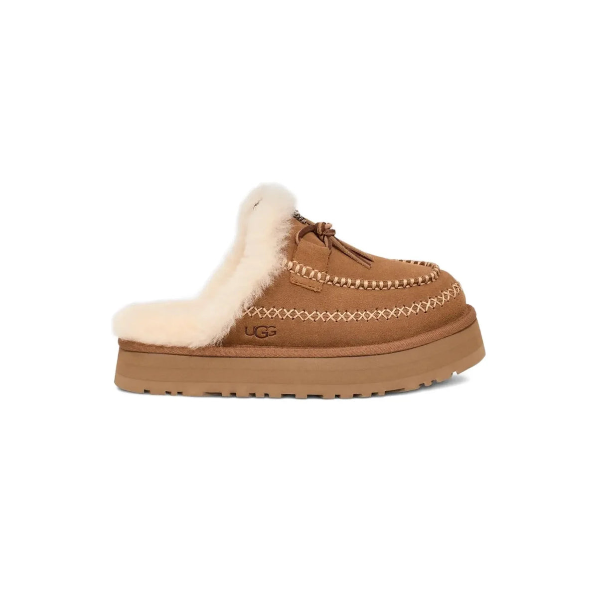 UGG Disquette Alpine Chestnut sabots fourrés femme en daim et peau de mouton marron chestnut, vue de profil