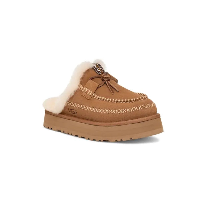 UGG Disquette Alpine Chestnut sabots fourrés femme en daim et peau de mouton marron chestnut, vue de face