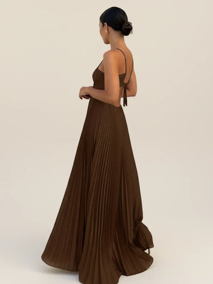 Robe Longue Femme à Dos Nu et Col Licou Plissée – Silhouette Fluide Sol