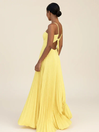 Robe Longue Femme à Dos Nu et Col Licou Plissée – Silhouette Fluide Sol